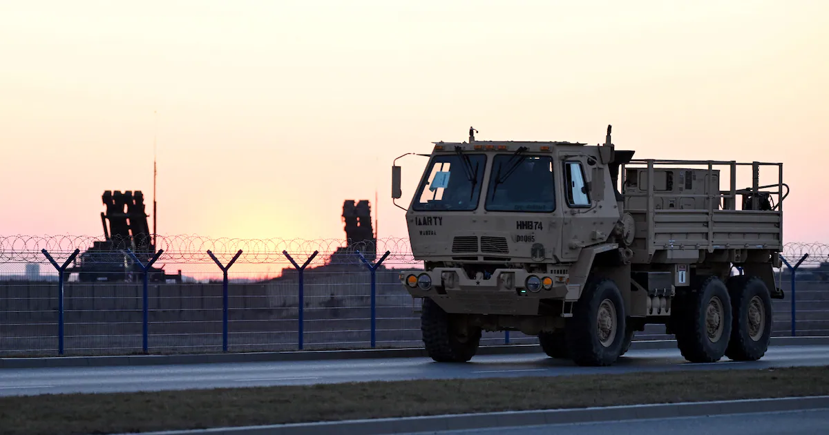 Polonia Refuerza su Defensa: Entrenamiento Militar y Seguridad Cibernética ante Amenaza Rusa