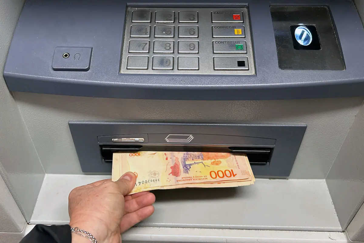Impacto de los Feriados Bancarios en Junio 2025: Qué Debes Saber