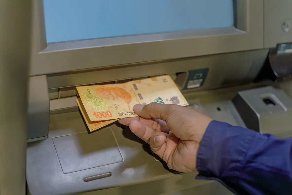 Operatividad Bancaria y Alternativas Digitales Durante los Feriados de Junio 2025 en Argentina