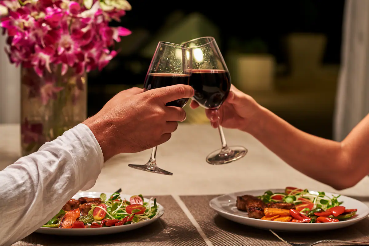 Estudio Revoluciona la Perspectiva sobre el Consumo de Alcohol y la Salud Cardiovascular